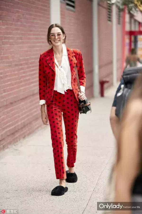 灯芯绒真的很洋气吗,灯芯绒洋气裤子