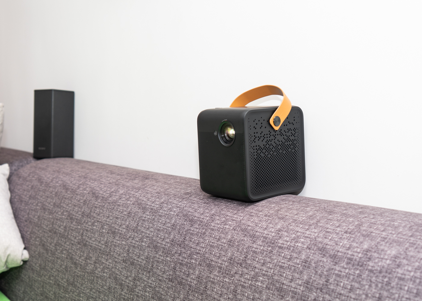 峰米投影仪smart升级版对比普通版,峰米smart投影仪对比小米2