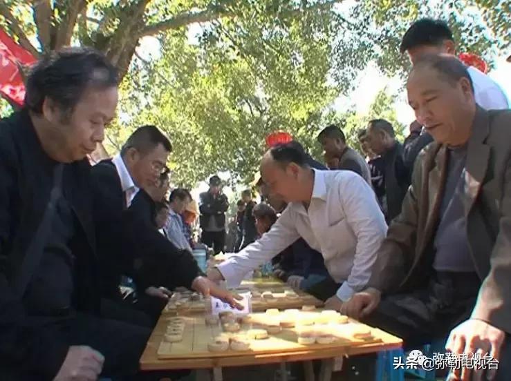 昆明弥勒人山人海,来弥勒玩人山人海