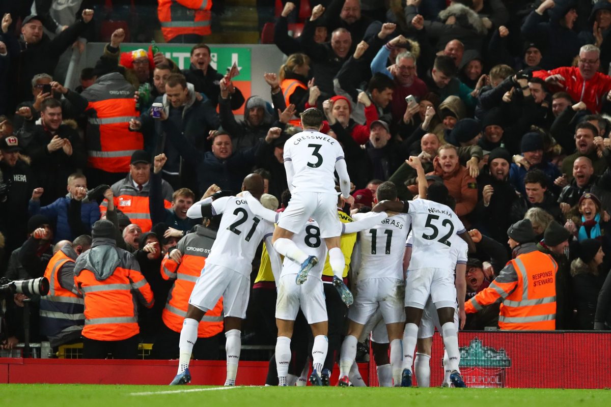 利物浦3:1逆转狼队,利物浦3-0大胜曼联