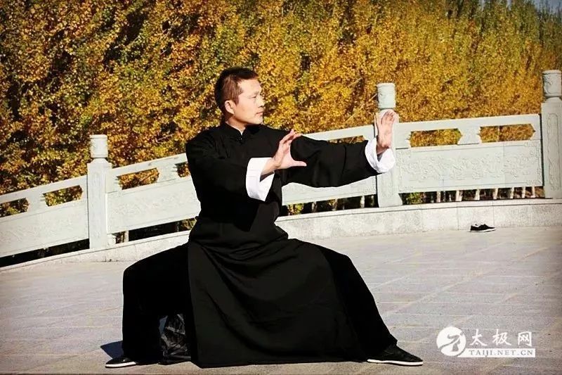 什么是真正的太极无极桩,无极桩是什么样的呢