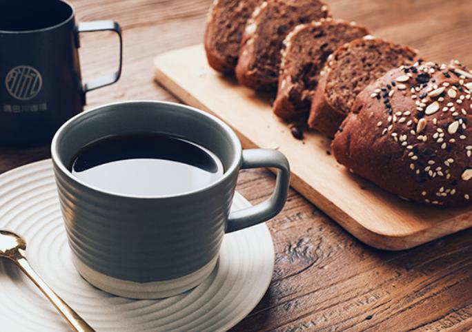 速溶咖啡没有咖啡店的好喝,速溶咖啡不甜不苦