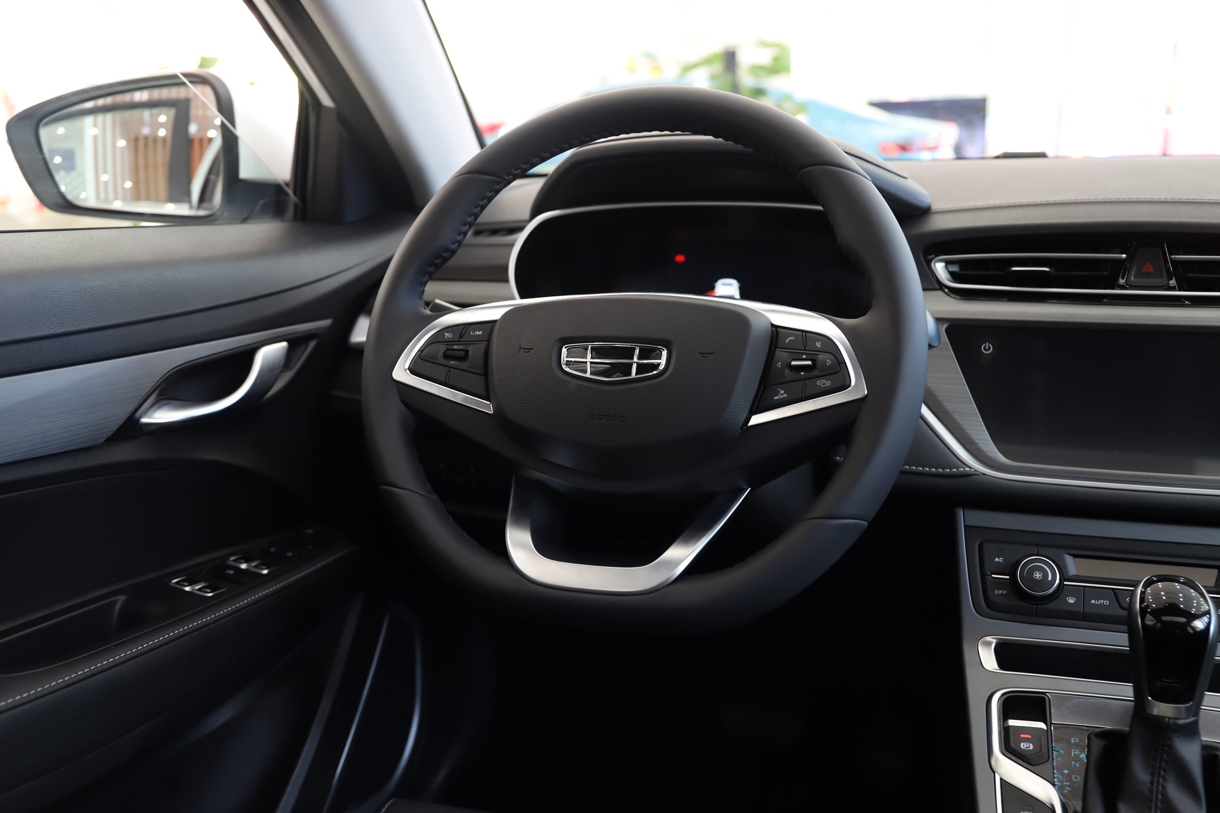 吉利帝豪UP豪华型,吉利帝豪2021款up向上版功能介绍