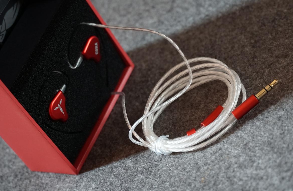 国产HIFI耳机个个都成精谈谈那个让烧友少女心爆棚的“地摊塞”