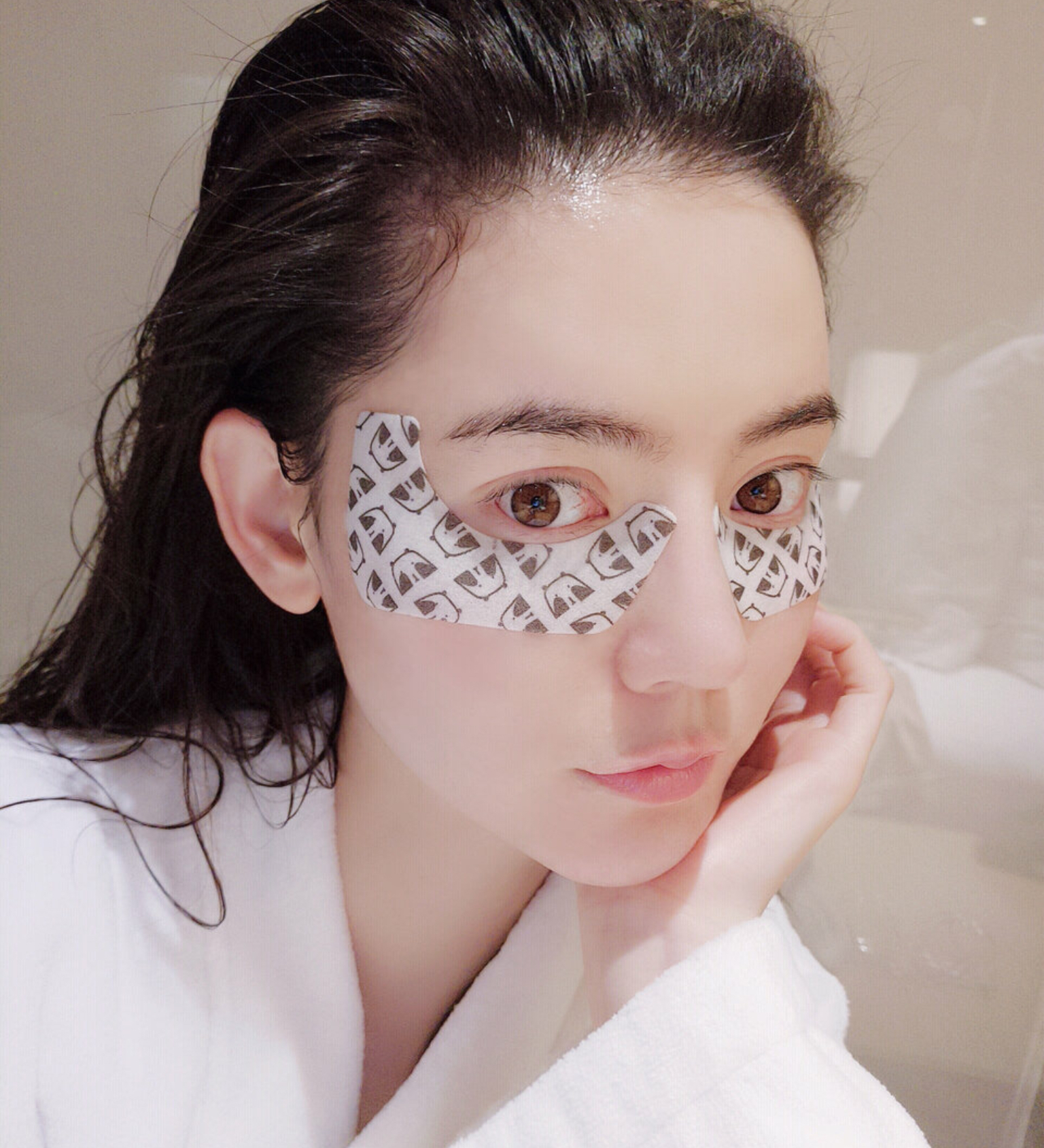 ahc杏仁酸,ahc眼霜护肤品