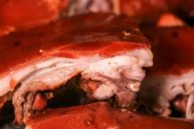 广东特色美食白切鸡,广东菜桌上真的少不了白切鸡吗