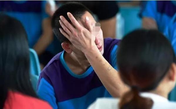 身边有曾吸毒的朋友怎么办,身边亲人朋友吸毒不正确的做法