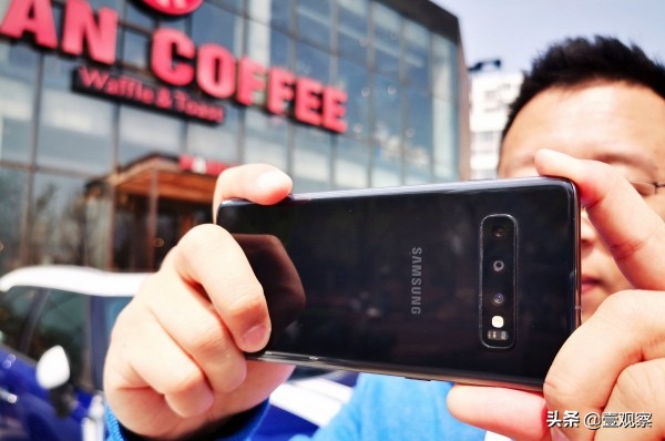 三星galaxys10曝光惊艳之作,三星galaxys20系列上手体验