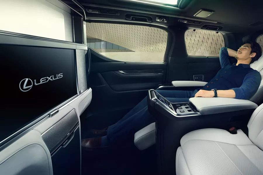 或成最新“加价王”，雷克萨斯LM将于1月10日预售！2月上市