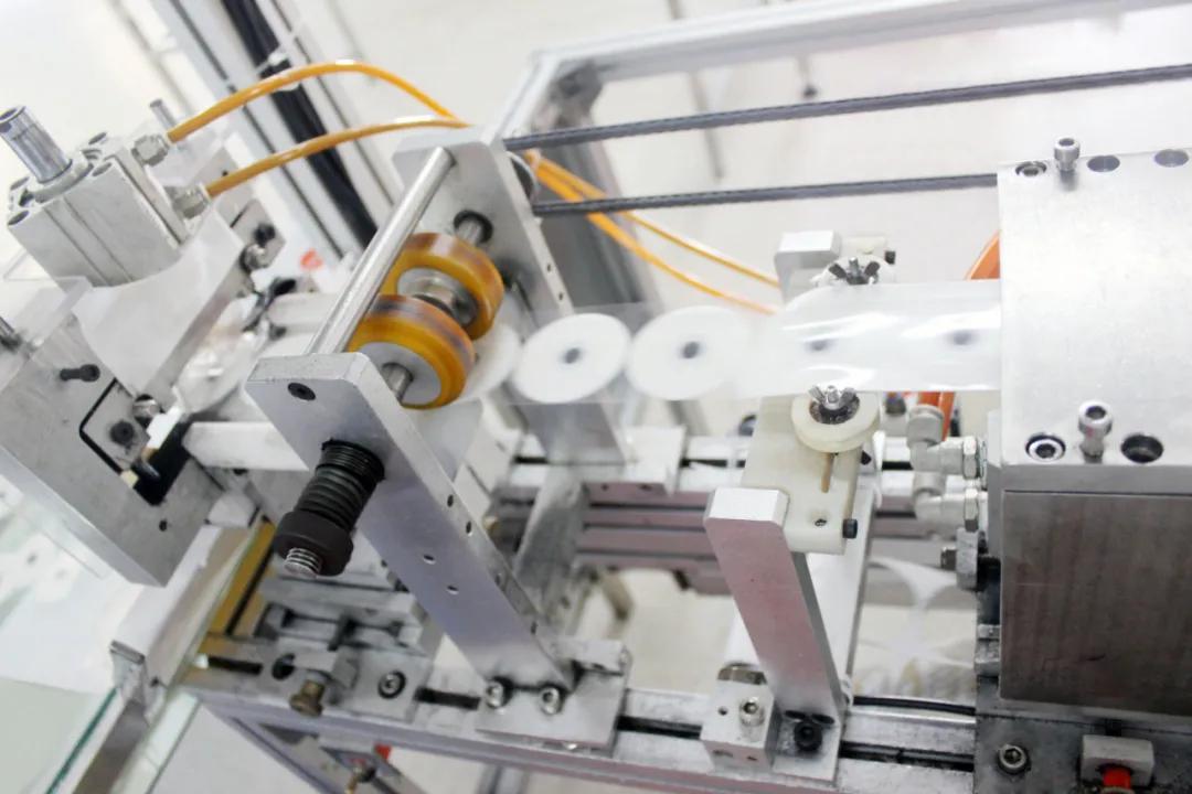 从众星捧月到众矢之的,从众星捧月到负债累累