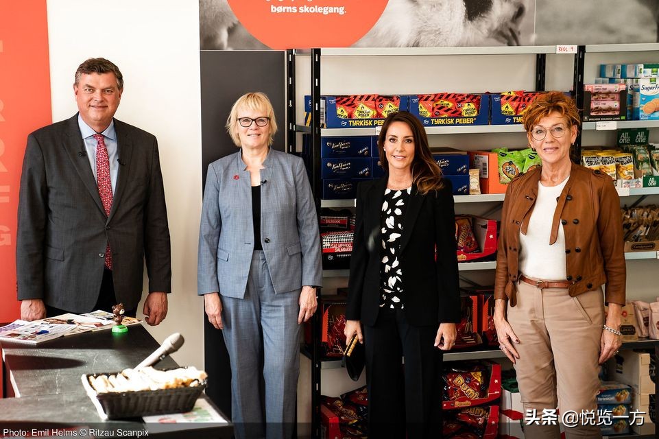 丹麦玛丽王妃穿搭图,丹麦玛格丽特女王穿搭