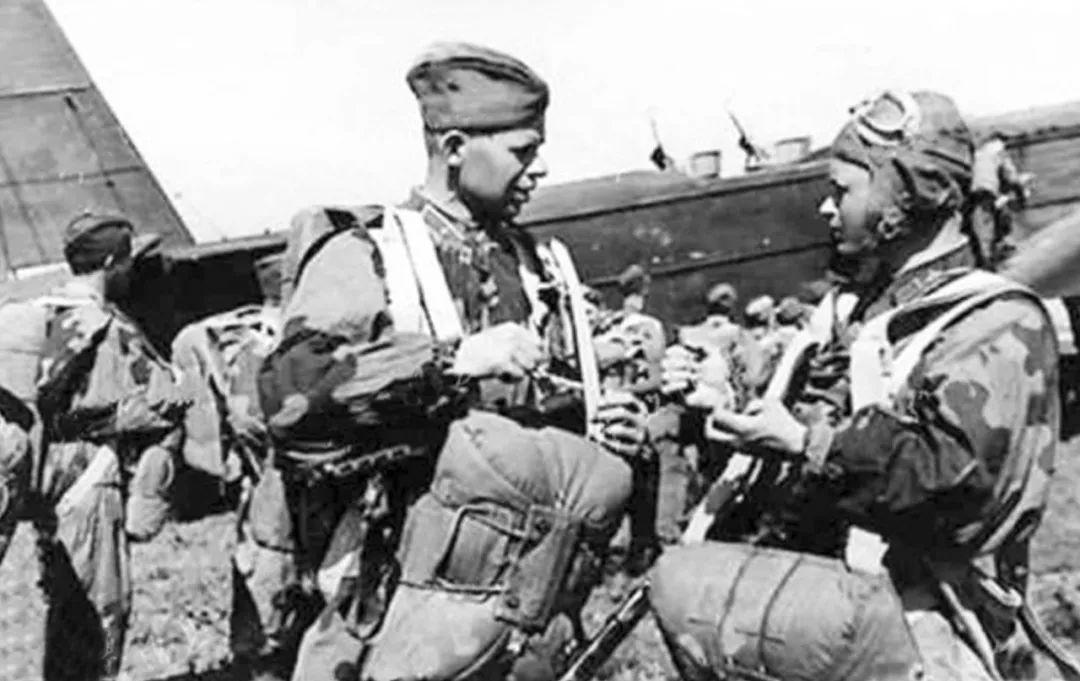 中国女空降兵训练,中国空降兵帅气动作