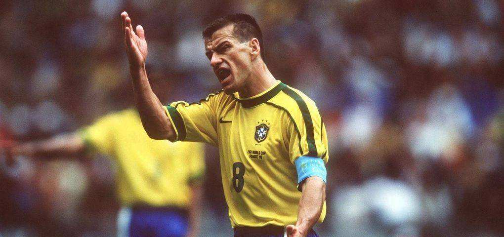 足球7号有什么特殊意义,足球16号一般是什么位置