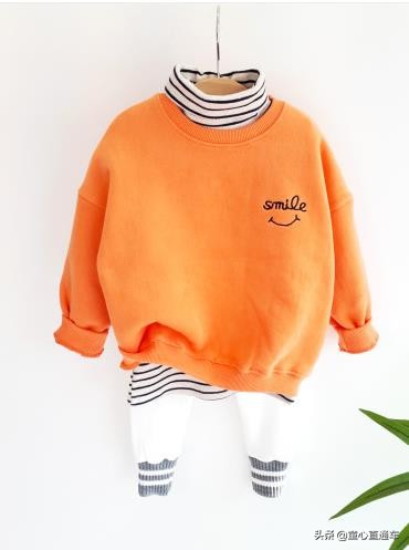 韩国童装短袖t恤搭配,早秋流行什么衣服童装
