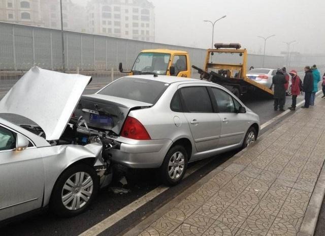 三者险50万和一百万哪个划算,三者险五十万和一百万哪种好