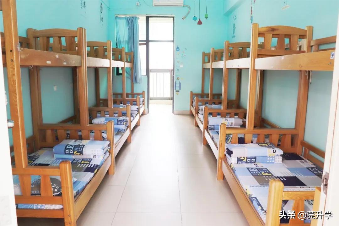 东莞东华寄宿学校宿舍,广东哪所中职宿舍最好