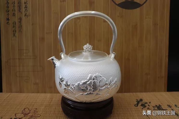 银壶铜壶铁壶哪个烧水泡茶好,银壶煮水和银茶壶泡茶有什么区别