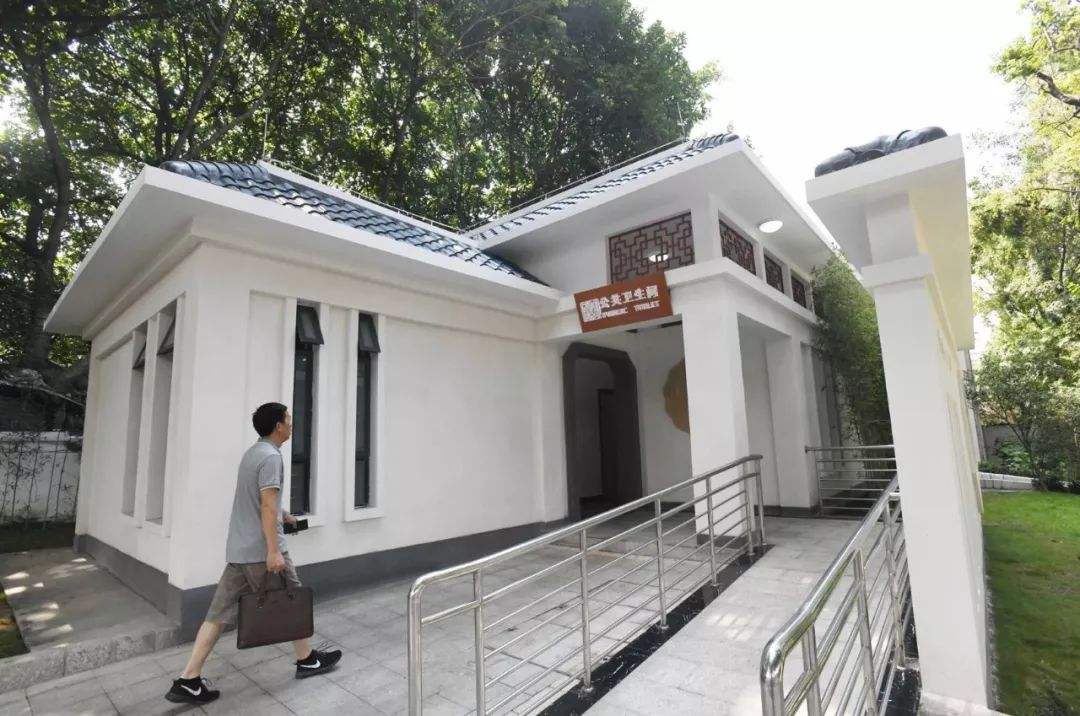 适合小投资不用自己做的项目,适合一个人开店的小投资项目