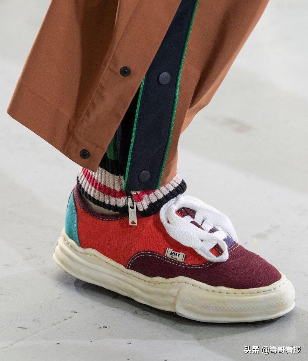 颜值和实用并存的一款鞋,穿什么鞋最有牌面