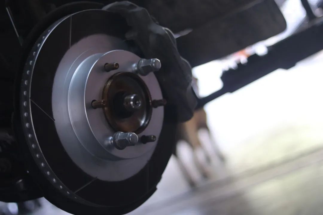 经典老车丰田lc90翻新复活,老款普拉多120翻新