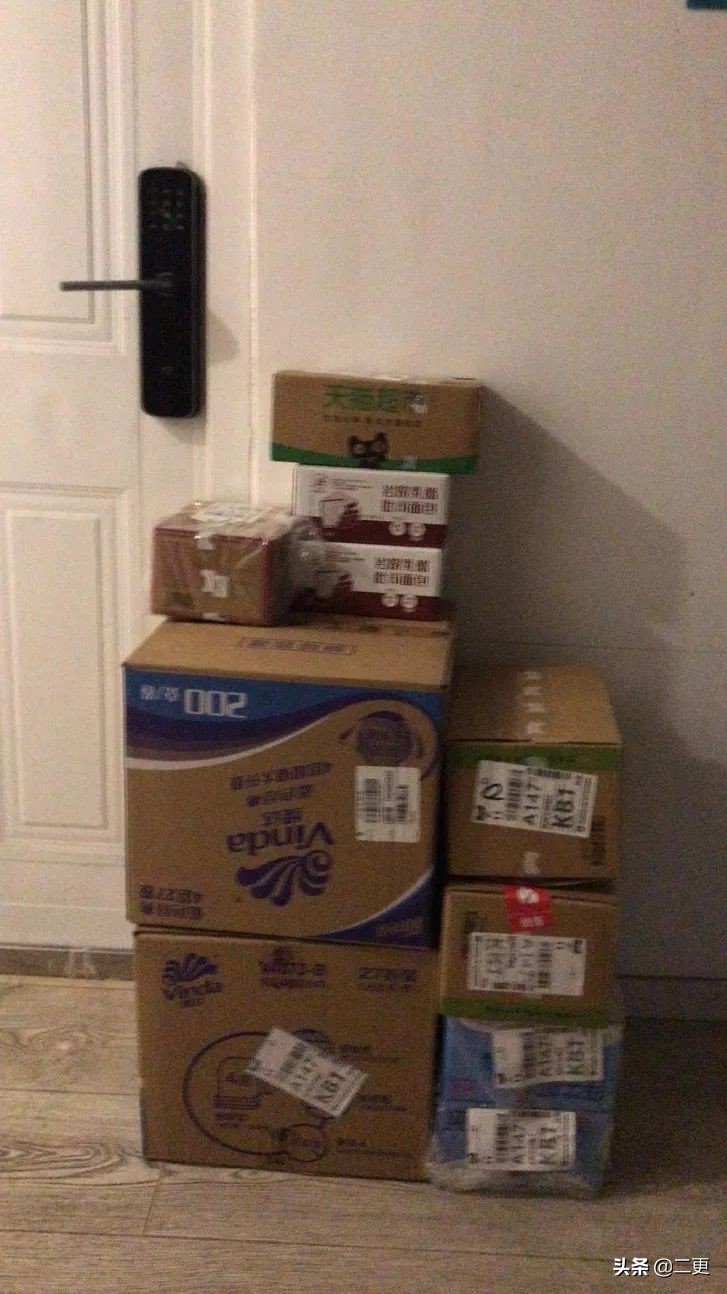 蜗居二十多平出租房,蜗居20多平米出租屋