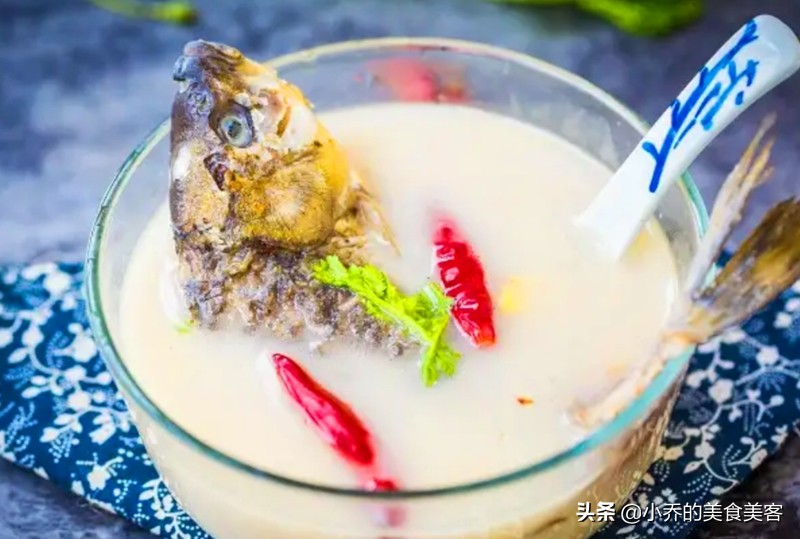 翘嘴鱼汤要想奶白无腥味,炖鱼汤的鱼需要怎么处理