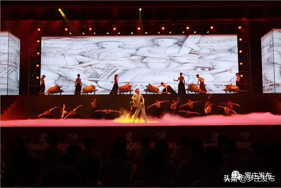 罗庄这个学校厉害了!!!看完好想去上学......