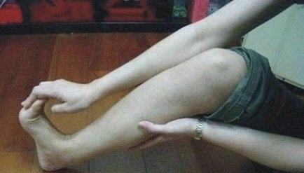 小腿肚子转筋用什么偏方,小腿肚翻转疼怎么好得快