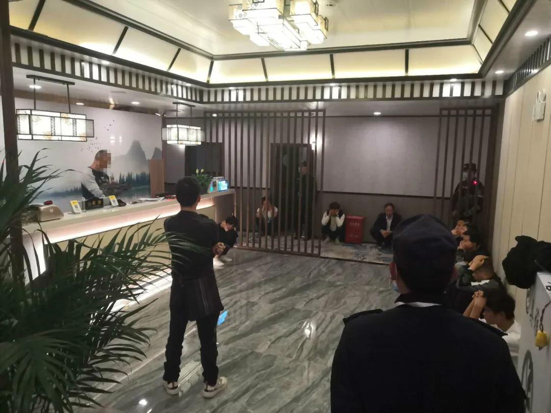 举报居住辖区一场所涉黄按摩，云岩一热心群众获奖金5000元