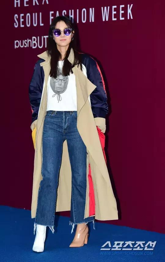 吴青峰李宇春同款雨衣,吴青峰代言的潮牌