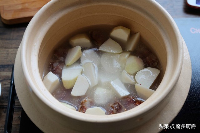 煲仔饭为什么比平常饭店好吃,在家最简单煲仔饭制作方法