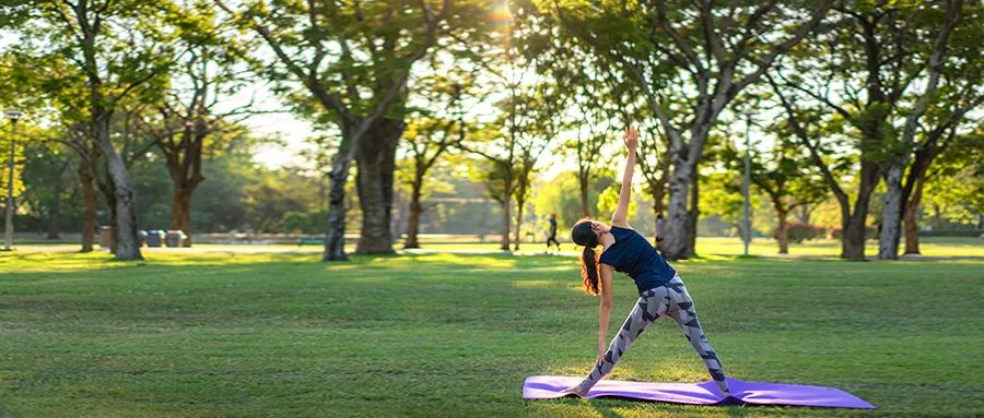 滴滴美团将用数字货币;哈佛麻省理工起诉美国政府;甘薇被限出境