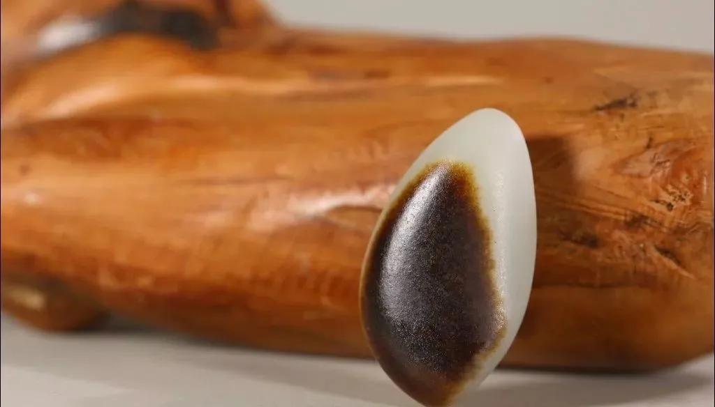 和田玉籽料中的八座金山