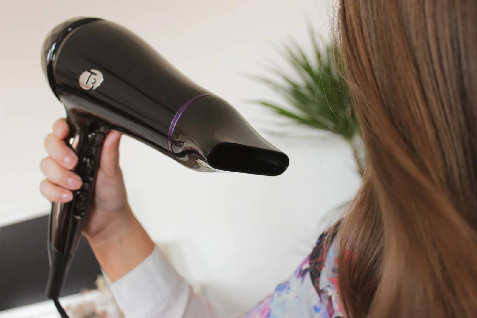 吹风机里缠入了头发如何清理？赶紧收藏学习吧！