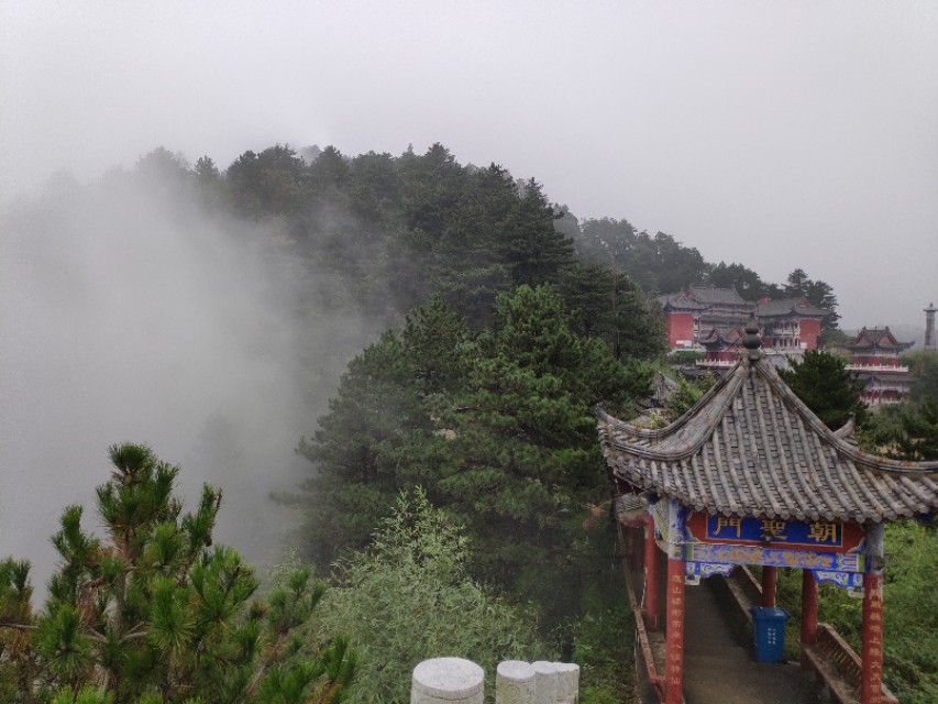 蕲春仙人台近日发生车祸,蕲春仙人台海拔