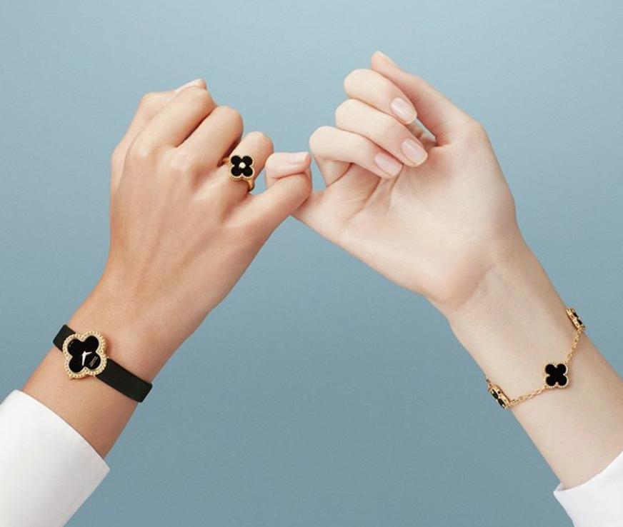 幸运之神四叶草,四叶草项链各种颜色寓意