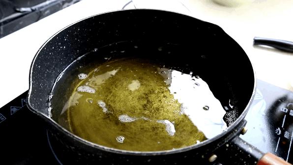 土豆怎么炸薯片简单又香脆,土豆薯片怎么炸才能又酥又脆