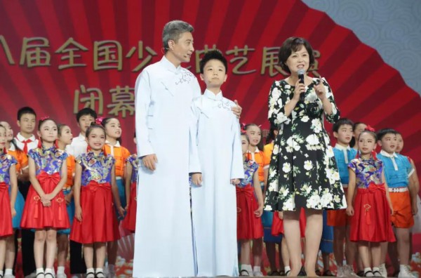 2018十大感人瞬间感谢你,谢谢2018完整视频