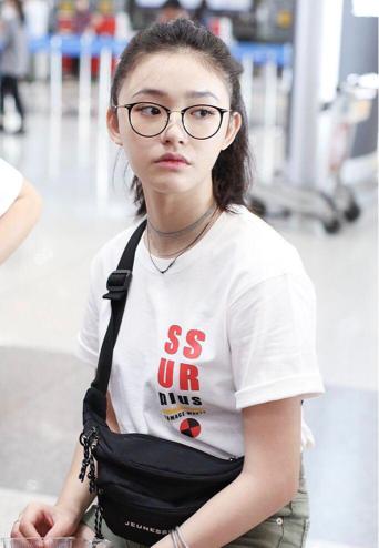 林允ck内裤代言,林允ck内衣广告高清大图