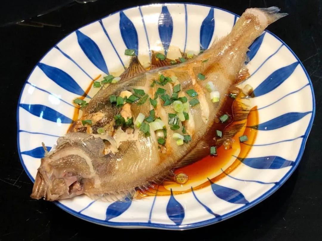 清蒸偏口鱼的做法视频教程,白灼汁做清蒸偏口鱼好吃吗