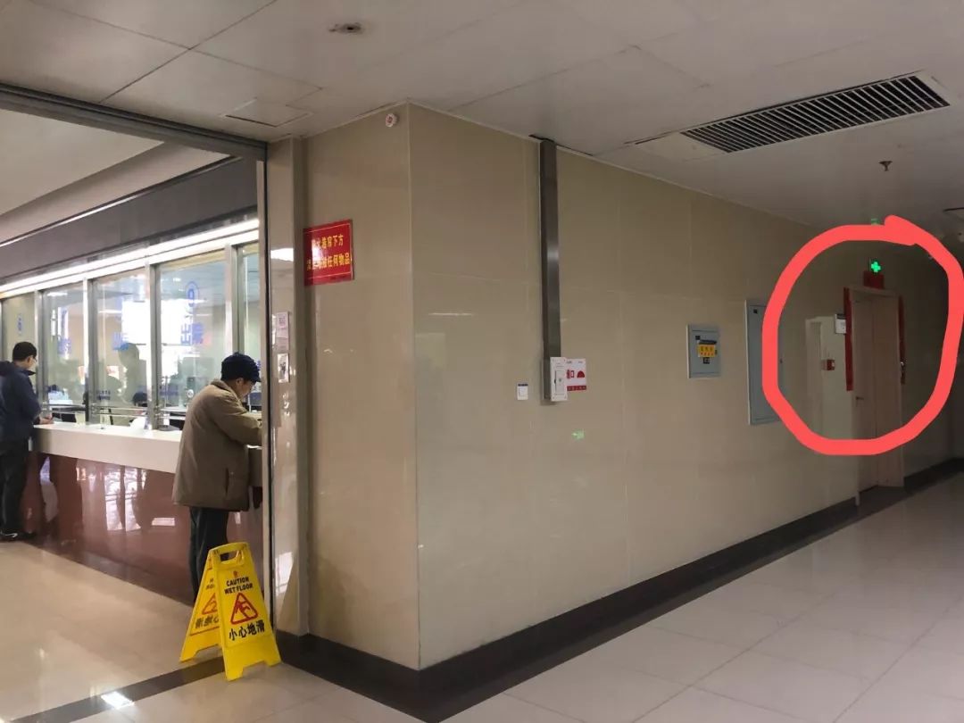 财源滚滚随春到春联怎么贴,春联福气满满财源滚滚