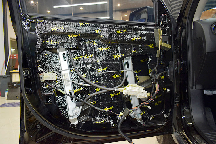 佛山首指-大能汽车隔音，吉普汽车隔音改装大能、大麦隔音除异味