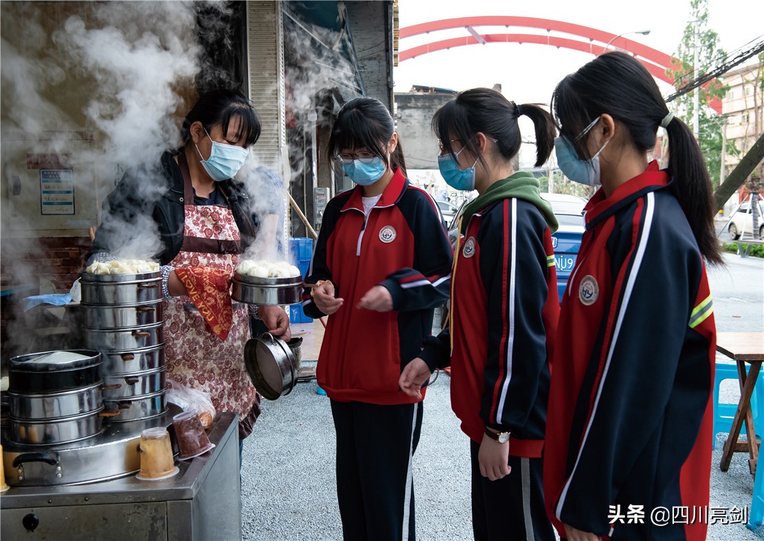 致敬无悔的青春,致敬无悔的青春完整版