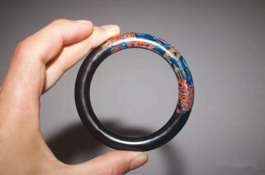 30岁女生适合的气质手镯,20多岁3000至5000元翡翠手镯推荐