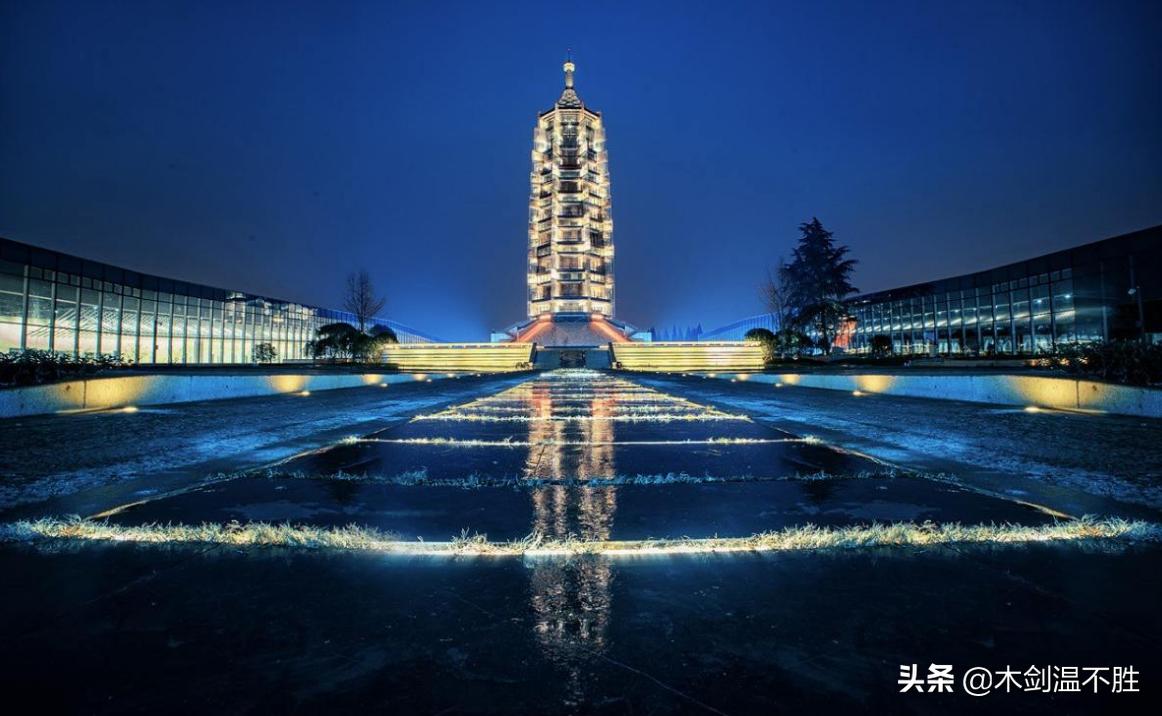 外国人眼中中国第一城,路易十四风格建筑