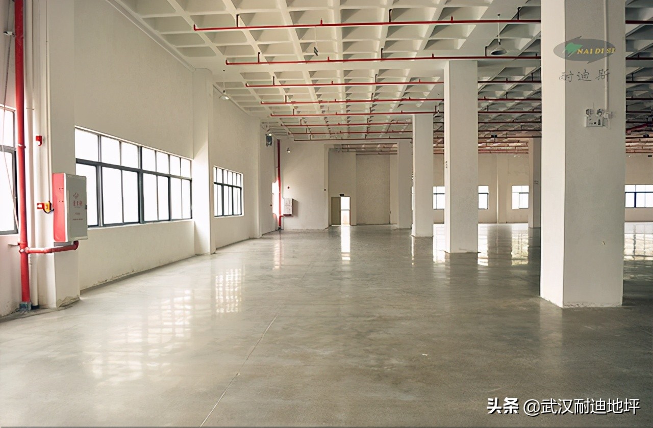 混凝土地面受冻起砂怎么办,水泥地面冻了起砂怎么办