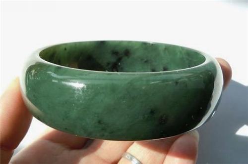 新疆和田山料新料,和田玉山料哪产地品质高