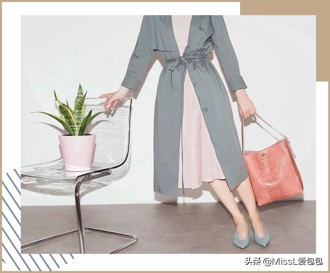 通勤包大容量多口袋,能装电脑的大牌通勤包