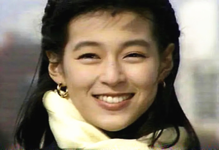 著名女星自曝曾被同行脱裙骚扰，感觉非常恶心，今嫌疑人被开除