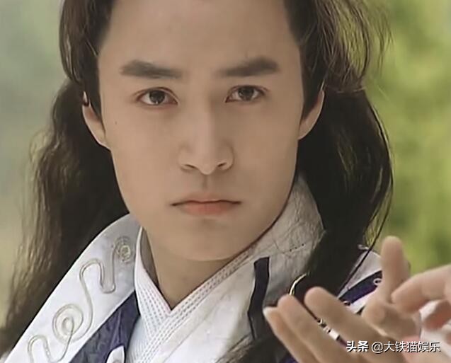 8位桃花眼男明星,最迷人的六位帅哥